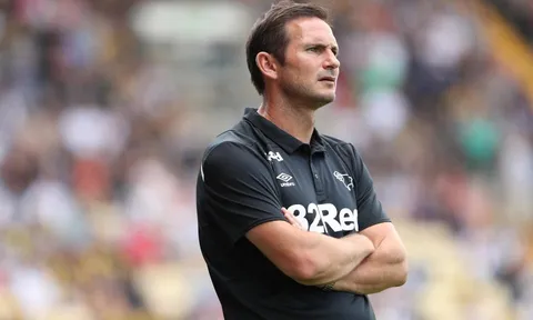 Vào nghề chưa lâu, Lampard đã bị cấm chỉ đạo