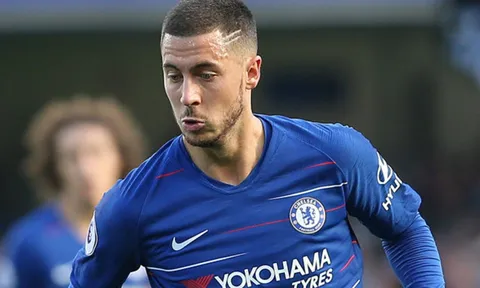 Vào sân 1 phút, Hazard làm điều không ai làm được qua 13 năm