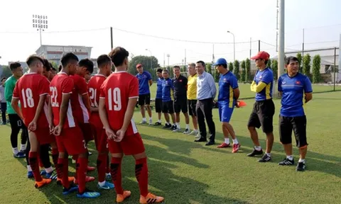HLV Hoàng Anh Tuấn nói gì khi U19 Việt Nam thiếu 4 trụ cột?