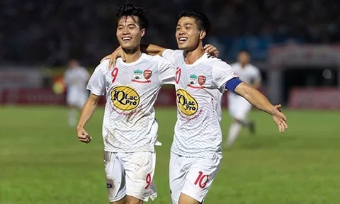 Vì bầu Đức, làm ơn Công Phượng hãy ghi bàn