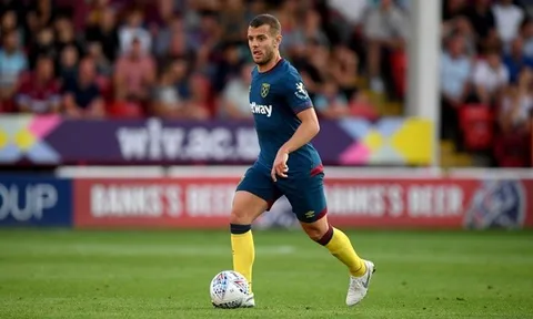 Vì Guendouzi, fan Arsenal nói lời cay đắng với Wilshere