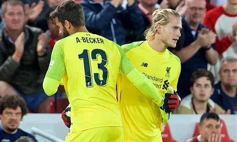 Vì Karius, Alisson bày tỏ sự buồn bực về một điều tại Liverpool