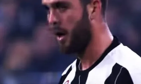Vì sao Milan nên 'sợ' những cú sút phạt của Pjanic