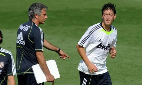 Vì sao Mourinho không cần Ozil tại Man Utd?
