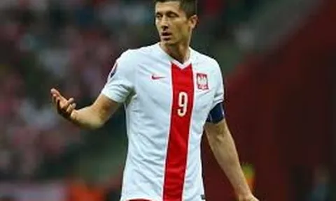 Vì sao Robert Lewandowski được xem là người hùng của Ba Lan