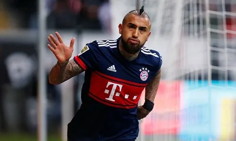 Hạ Frankfurt, Bayern CHÍNH THỨC vô địch lượt đi Bundesliga