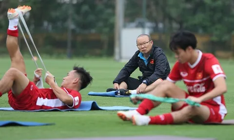 Đấu đội bóng cũ Xuân Trường, thầy Park lộ chiêu đá AFF Cup?