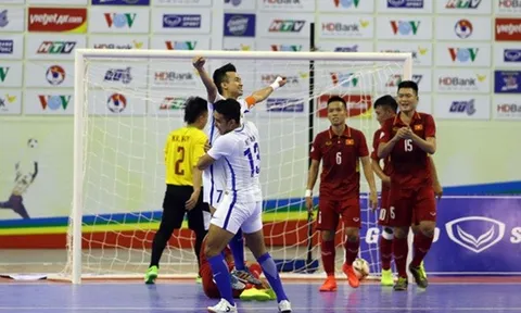 Bóng đá Việt Nam giờ gặp ai cũng sợ!