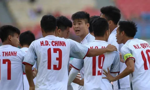 Trưởng đoàn Bahrain: Thật ngạc nhiên khi các CLB châu Âu chưa mua Quang Hải, Văn Quyết