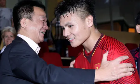 Việt Nam xưng vương AFF Cup 2018: Quả ngọt từ bầu Hiển và CLB Hà Nội?