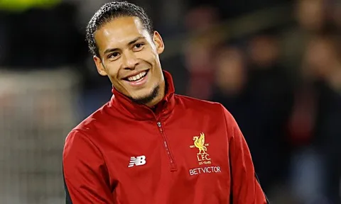 Virgil van Dijk suýt không thể tới Liverpool vì 3 lý do