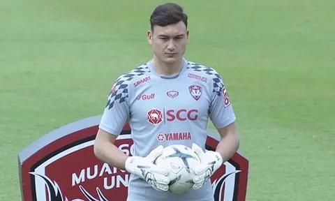 Đặng Văn Lâm mang áo thủ môn số 1 ở Muangthong United