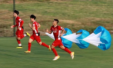 ĐT Việt Nam tập luyện bài độc và dị chuẩn bị cho AFF Cup 2018