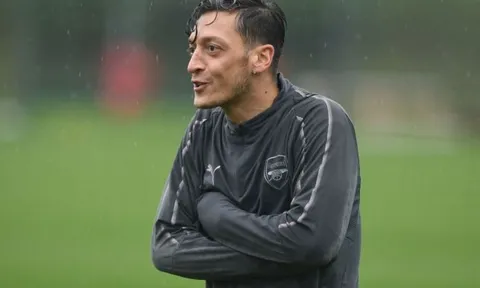 Với cái tên này, Arsenal đã không còn nhớ Ozil