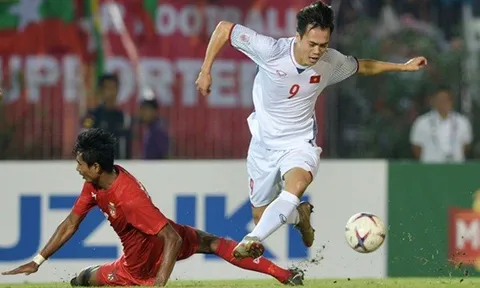 Văn Toàn - 'Gà son' trong tay thầy Park