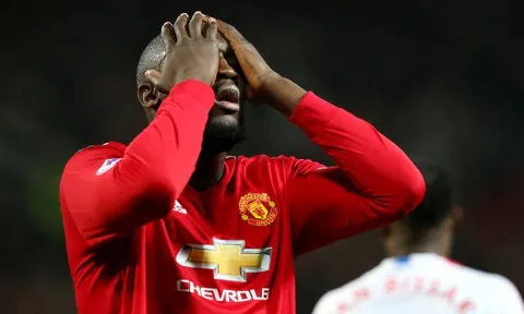 Vừa dở vừa 'đen', Man United bất lực chia điểm với Palace