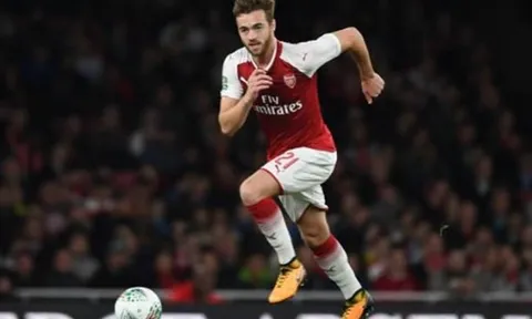 Vừa tái xuất, sao Arsenal đã gặp vận xui