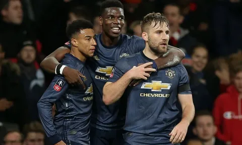 Vừa thảm bại, Arsenal tiếp tục bị người Man Utd "xát muối vào nỗi đau"