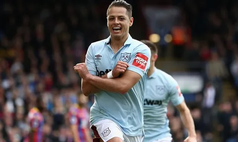 Vua vòng cấm Ngoại hạng Anh, Chicharito còn kém 1 người
