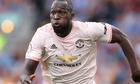 Vượt mặt Drogba, Fan M.U nhận xét kỳ lạ về Lukaku