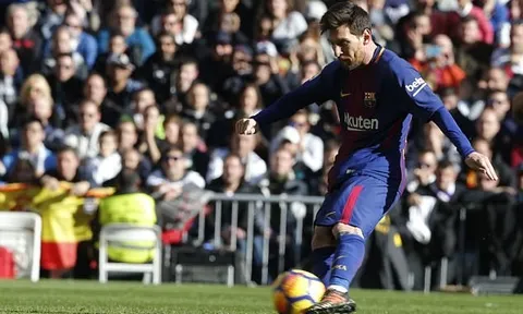 Vượt Ronaldo, Messi lập kỷ lục chói lòa ở El Clasico