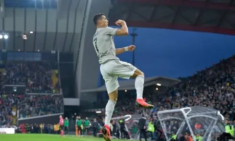 Juventus làm điều chưa từng có, Ronaldo phấn khích tung bay trong gió