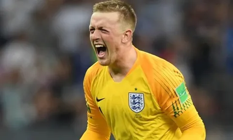 Trận đấu cuối cùng trong màu áo tuyển Anh, Rooney sẽ đá cùng sao nào?