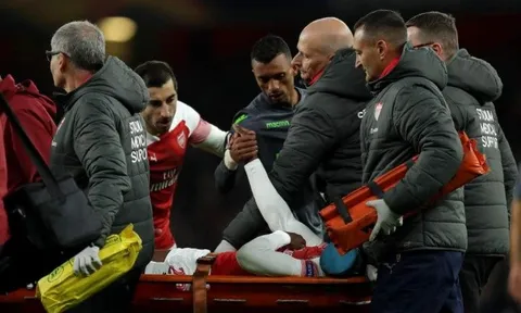 Nani làm điều khiến Welbeck ấm lòng sau chấn thương nghiêm trọng