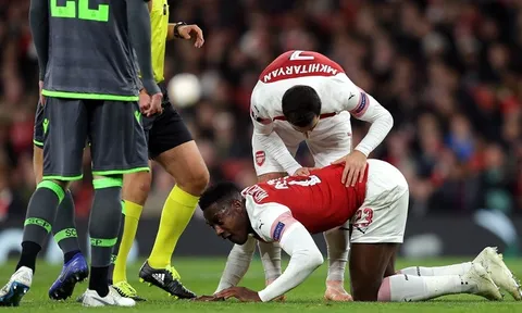 Welbeck chấn thương, sao Arsenal gửi lời động viên ý nghĩa