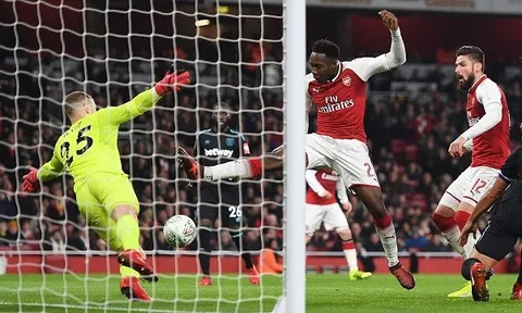 Welbeck tỏa sáng, Pháo thủ nhàn hạ đặt vé vào Bán kết Carabao Cup