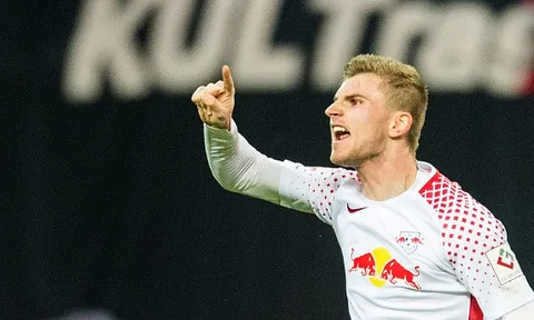 Werner đóng vai người hùng, Leipzig đẩy Dortmund xuống thứ ba