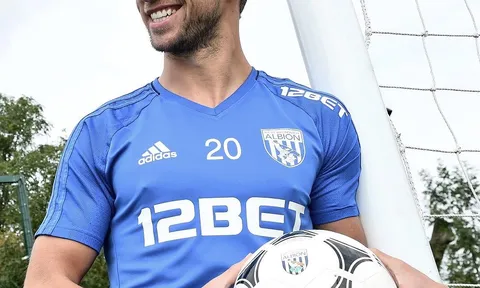 West Brom nổ hai "bom tấn", Ngoại hạng Anh run rẩy