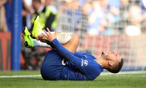 Willian tiết lộ lý do thật sự khiến Hazard 'mất tích' trước Man Utd