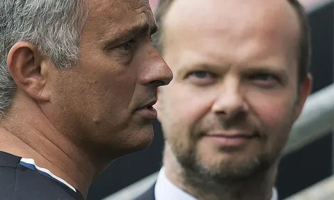 Jose Mourinho, Ed Woodward và cuộc chiến vương quyền tại MU