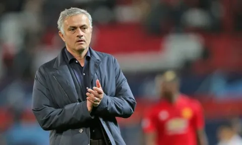 Xác nhận: 3 cầu thủ M.U lỡ trận 'chia tay' Mourinho