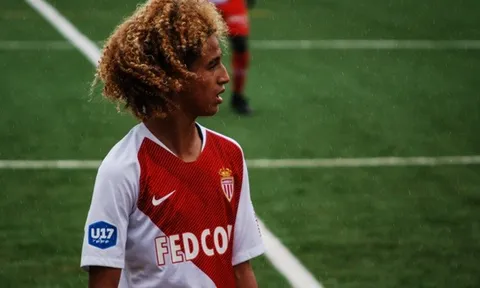 Xác nhận! Mặc kệ Solskjaer, Man Utd quyết tậu "Mbappe đệ nhị"