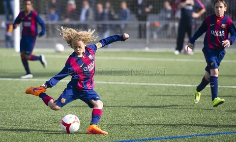 Xavi Simons: Thần đồng 14 tuổi của Barcelona