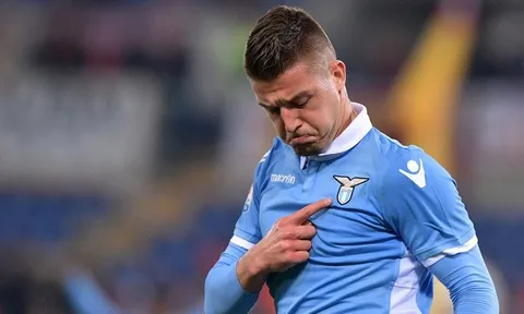 "Xem giò" sao trẻ Serbia, Man City tuyên chiến với Liverpool, M.U