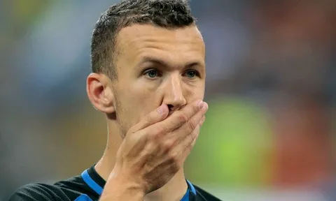 XONG! Man Utd hết cơ hội đón Perisic