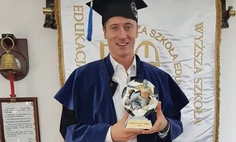 Lewandowski cùng lúc đón nhận 2 niềm vui