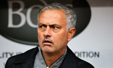 Xứ Wales đại thắng, fan M.U cầu xin CLB sa thải Mourinho vì một cái tên