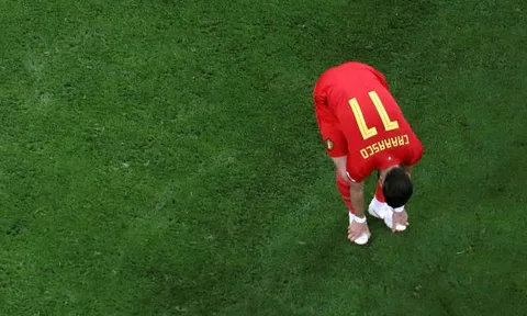 Arsenal hay Man Utd, Carrasco đã có câu trả lời