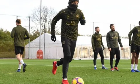 Dàn sao Arsenal căng thẳng trước đại chiến với Liverpool