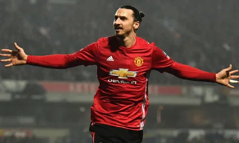 Zlatan trở lại, Fan Man Utd thách thức cả nước Anh