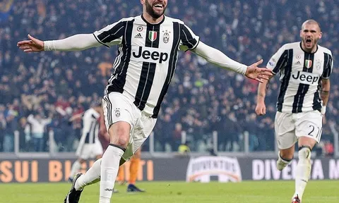 01h45 ngày 15/5, AS Roma vs Juventus: 'Game over'!