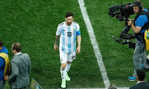 HLV Sampaoli nói gì về Messi và Caballero?
