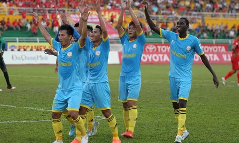 5 điểm nhấn lượt đi V-League 2017