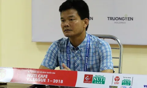 Thua trận thứ 6 cùng Nam Định, HLV Nguyễn Văn Sỹ nói gì?