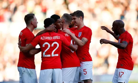 Sao trẻ Man Utd vẽ cầu vồng siêu phẩm, tuyển Anh chạy đà hoàn hảo trước World Cup