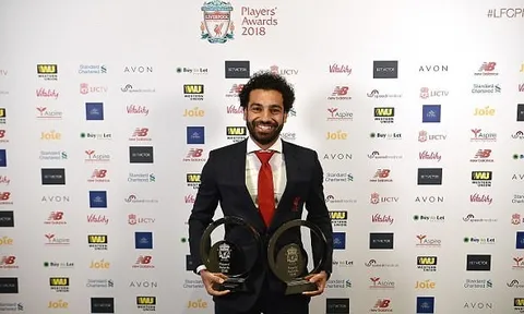 Gala trao giải cuối năm của Liverpool: Mohamed Salah 'mỏi tay' nhận quà